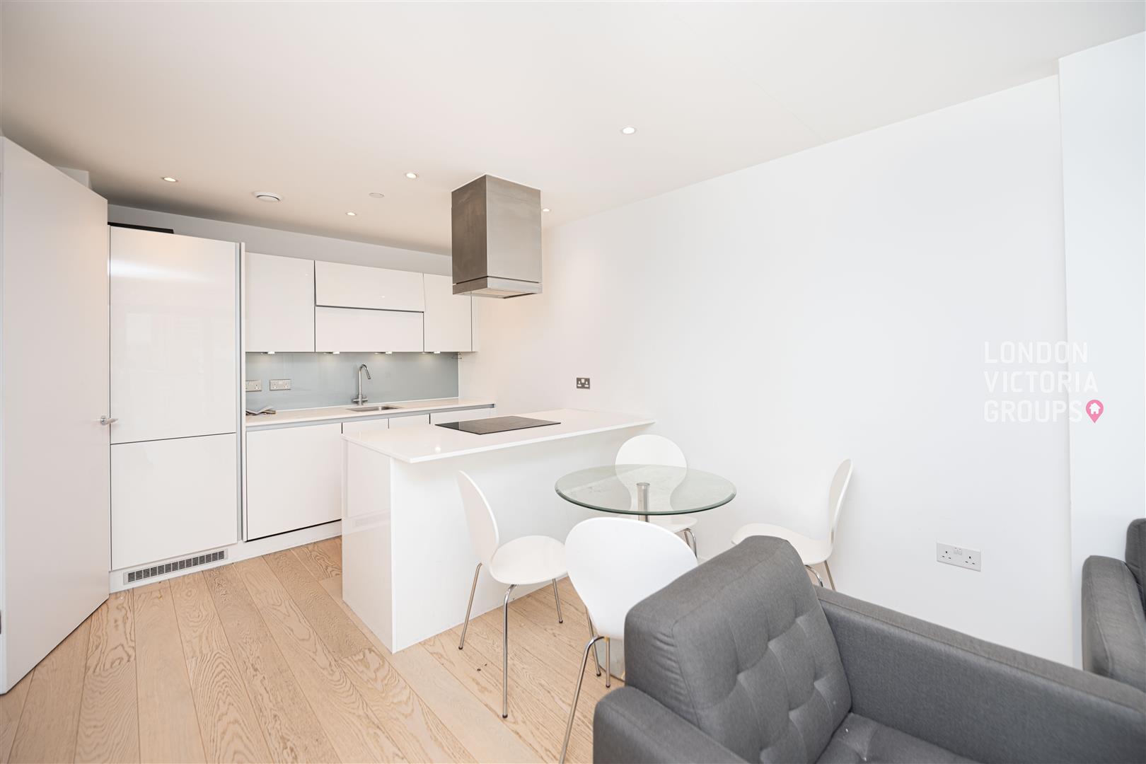 Horizons Tower, 1 Yabsley Street, London